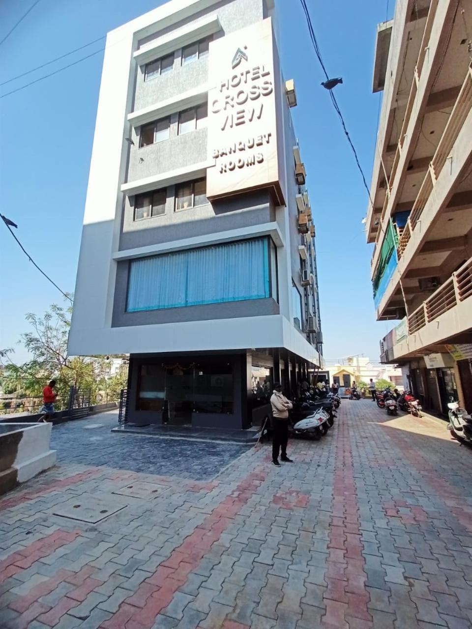 Hotel Crossview Palanpur Екстериор снимка