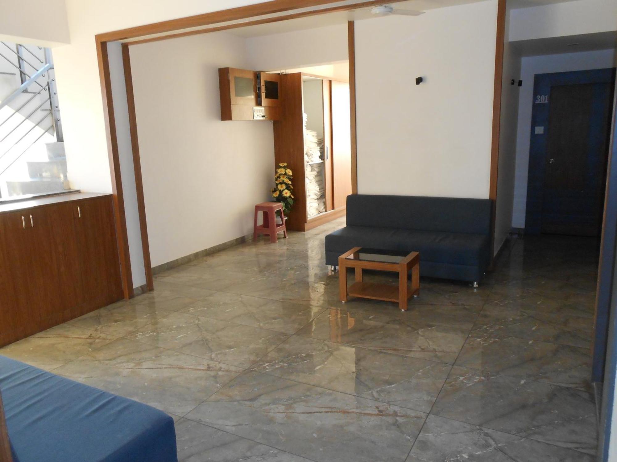 Hotel Crossview Palanpur Екстериор снимка