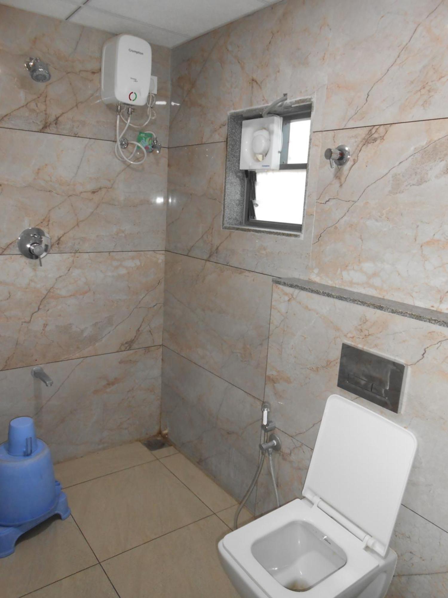 Hotel Crossview Palanpur Екстериор снимка