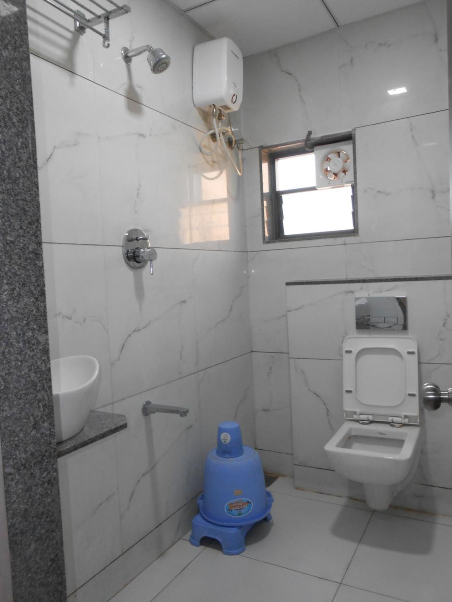 Hotel Crossview Palanpur Екстериор снимка